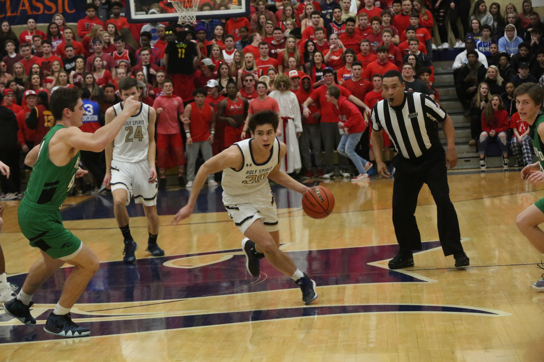 Holy Spirit Mainalnd boys basketball